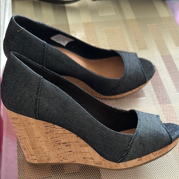 Stylish Tom’s size 6 new - Picture 1 of 6